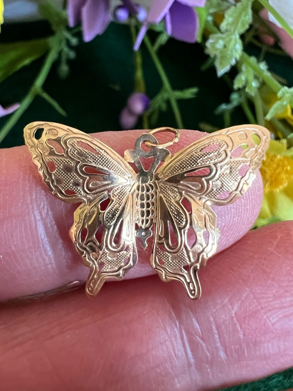 14k Solid Yellow Gold Vintage Delicate Filigree Butterfly Pendant - Picture 5 of 7